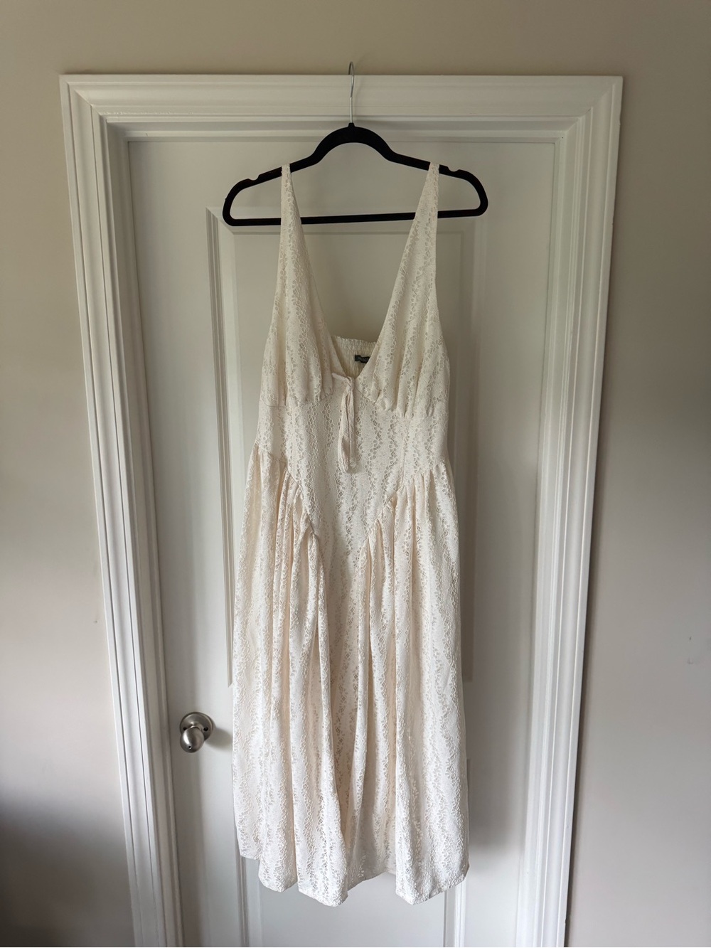 Cream Lace V-Neck Women's Dress